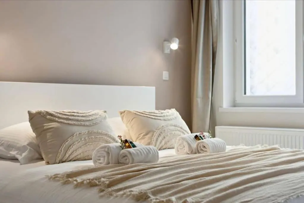 Alejandro - Appartement 30M Van Het Strand Ostend 0*,  Belgium