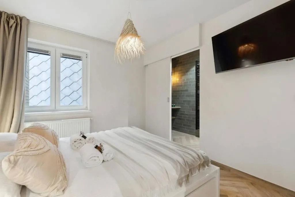 Alejandro - Appartement 30M Van Het Strand Ostend Apartment